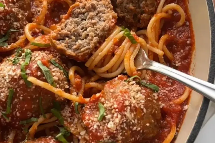 Classic Italian Meatballs – Juicy 35-Minute Dinner