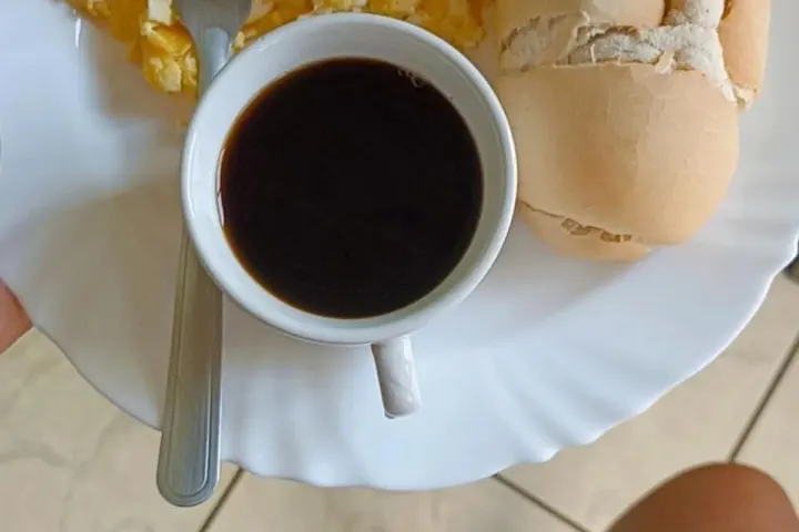 Delicious Morning Scrambled Eggs with French Bread